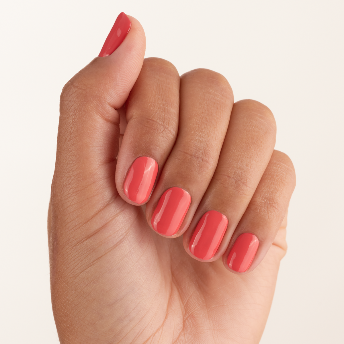 Essence Gel Nail Colour 52 coral ME MAYBE