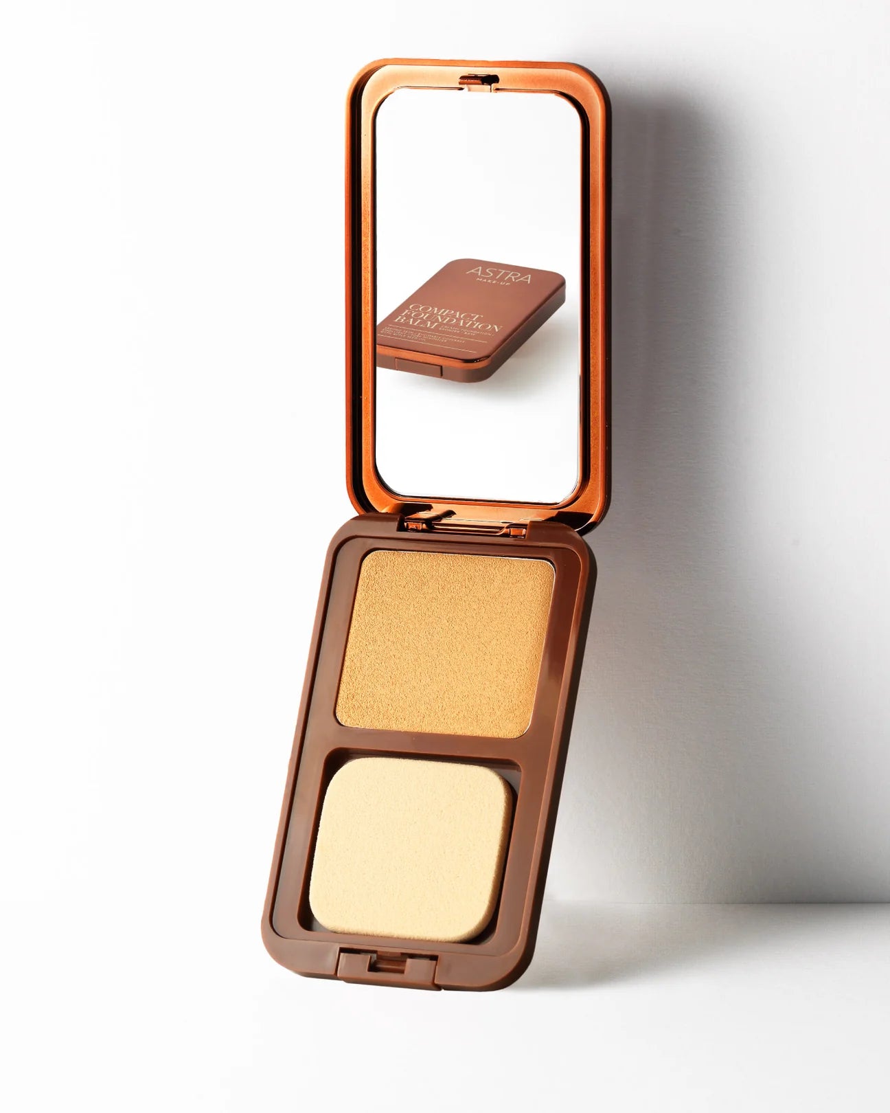 Astra Compact Foundation Balm Astra Compact Foundation Balm