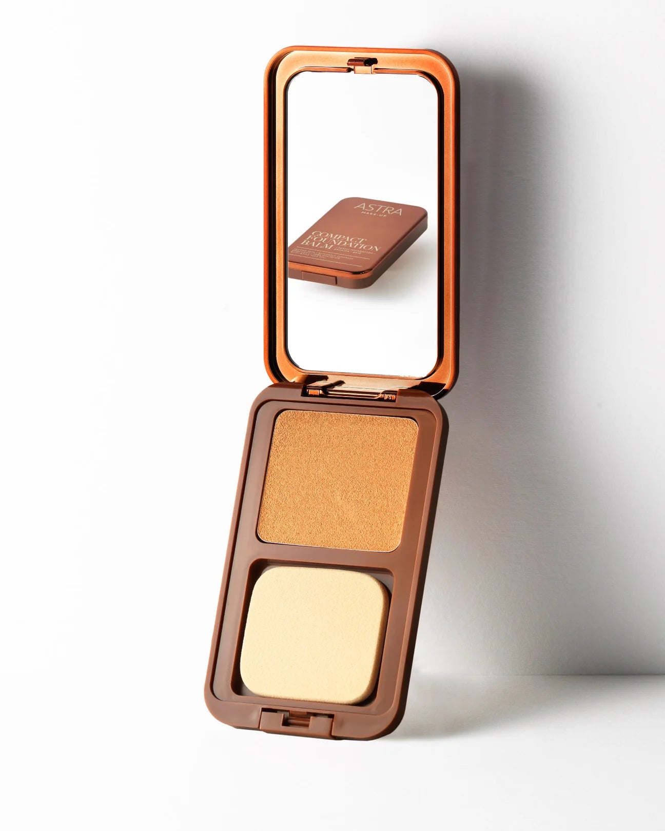 Astra Compact Foundation Balm Astra Compact Foundation Balm