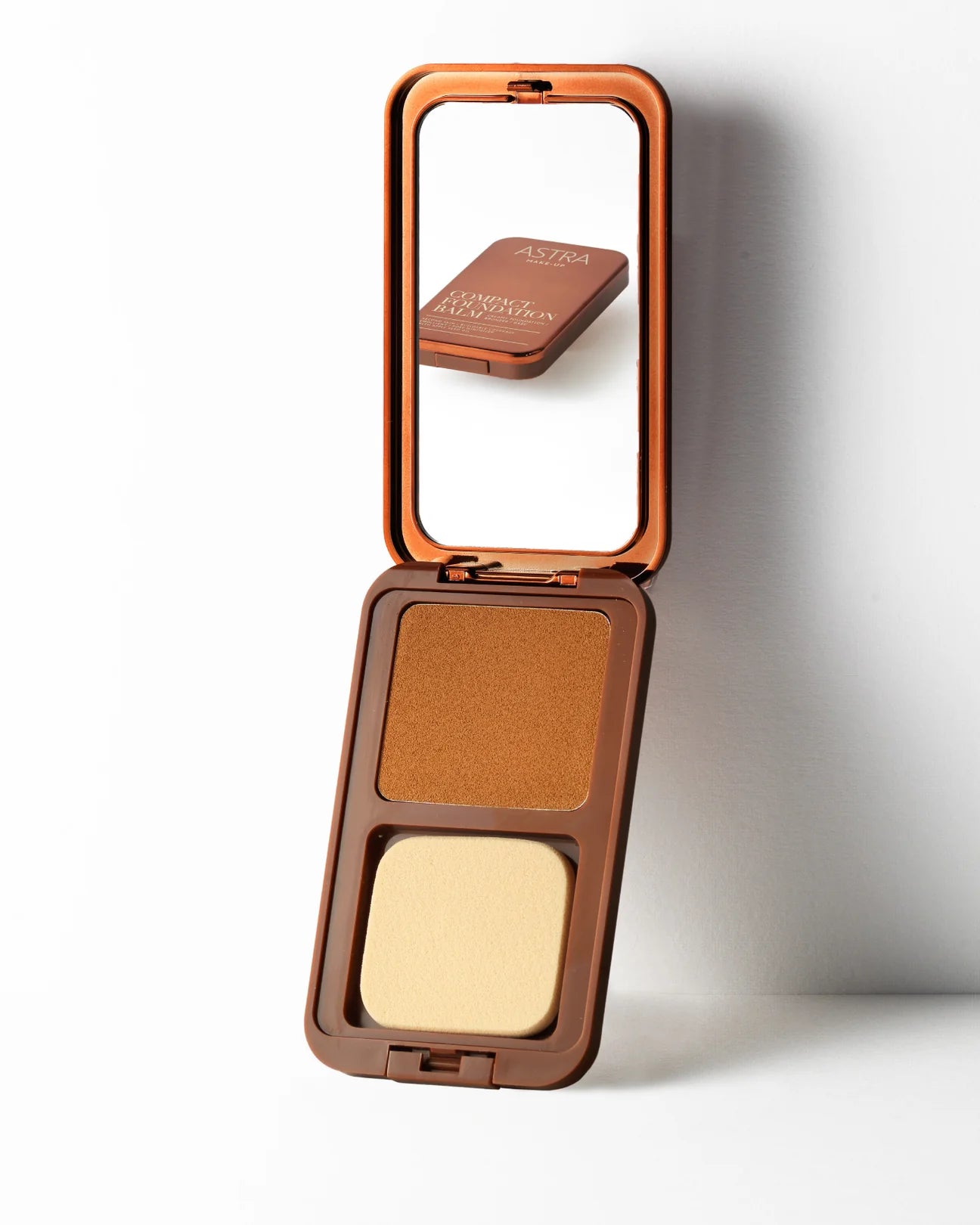 Astra Compact Foundation Balm Astra Compact Foundation Balm
