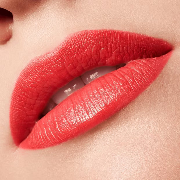 Essence 8H Matte Comfort Lipliner 09 Fiery Red Essence 8H Matte Comfort Lipliner 09 Fiery Red